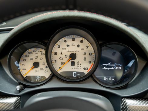 Certified 2025 Porsche 718 Boxster Spyder RS RWD image 23