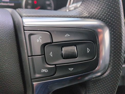 Used 2025 Chevrolet Blazer LT FWD image 21