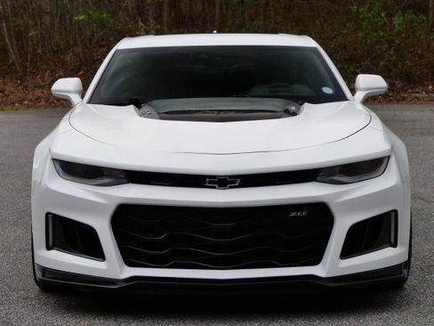 Used 2021 Chevrolet Camaro ZL1 image 5