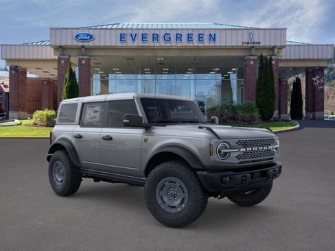 New 2025 Ford Bronco Badlands image 7