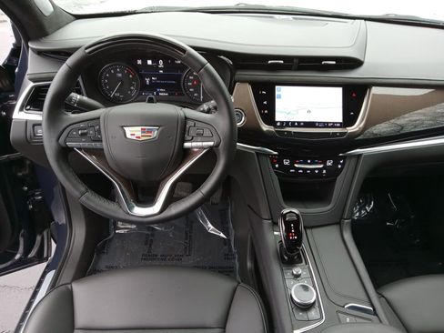 Used 2025 Cadillac XT6 Premium Luxury w/ Platinum Package image 15