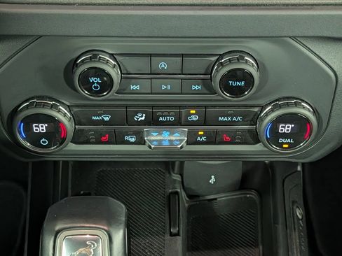 Used 2025 Ford Bronco Big Bend AWD/4WD image 17