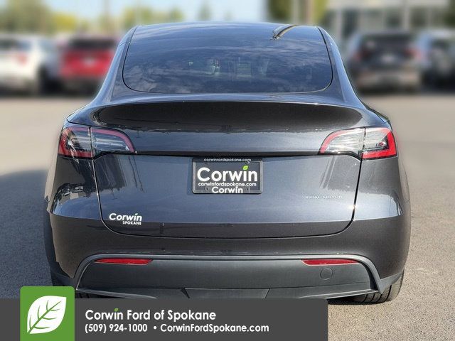Used 2024 Tesla Model Y Long Range AWD/4WD image 18