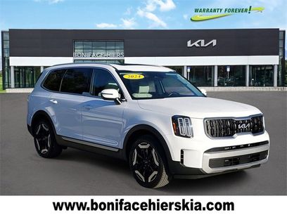 Used 2024 Kia Telluride EX w/ EX Captain's Chair Package