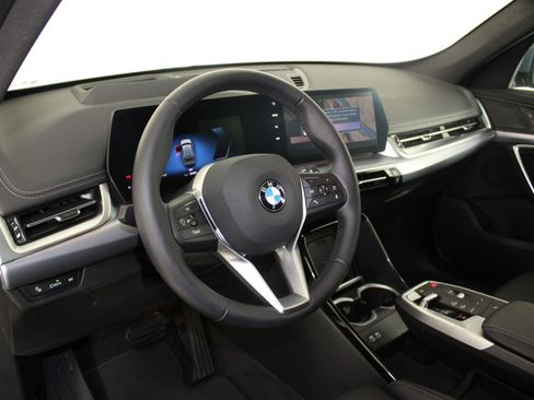 Certified 2025 BMW X1 xDrive28i image 4
