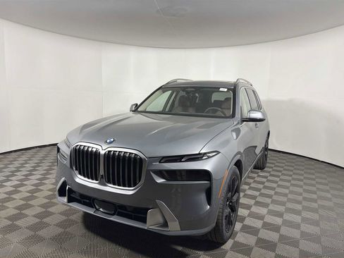 New 2026 BMW X7 xDrive40i image 7