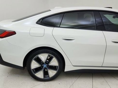 Used 2023 BMW i4 eDrive40 w/ Premium Package image 12