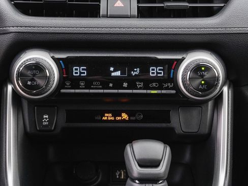 New 2025 Toyota RAV4 XLE image 34