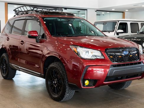 Used 2018 Subaru Forester 2.0XT Touring AWD/4WD image 3