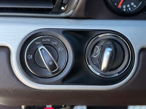 Used 2015 Porsche 911 Turbo S image 23