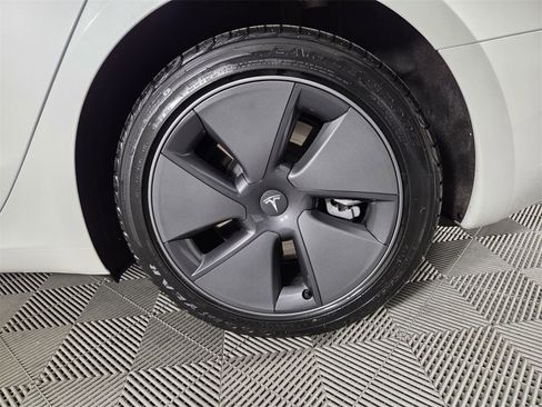 Used 2023 Tesla Model 3 Standard Range image 24