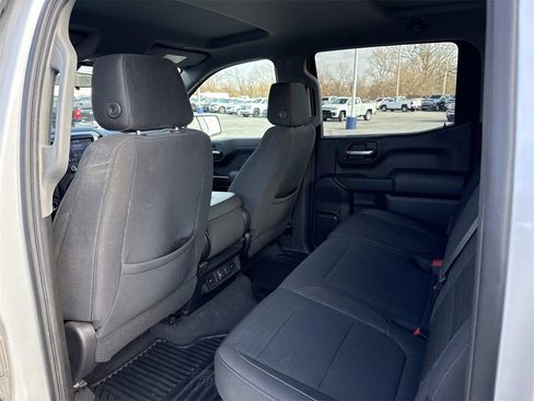 Used 2021 Chevrolet Silverado 1500 LT image 24