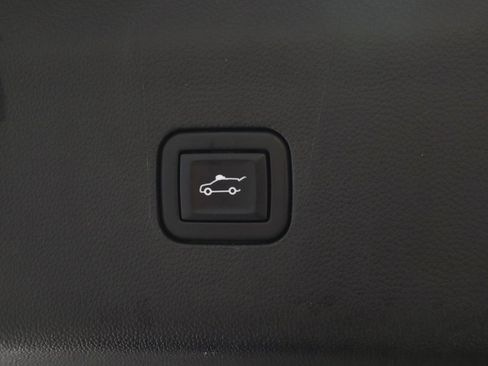 Used 2023 Buick Enclave Essence w/ Experience Buick Package image 24