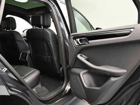 Certified 2025 Porsche Macan Turbo image 53