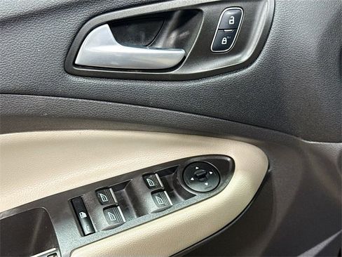 Used 2019 Ford Escape SEL image 19