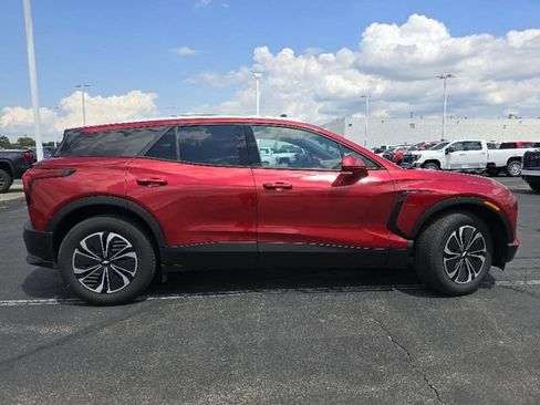 Used 2024 Chevrolet Blazer EV LT AWD/4WD image 19