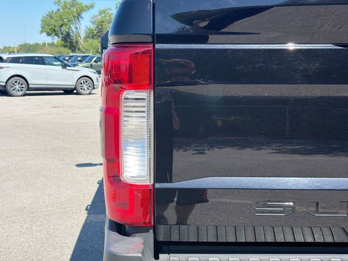 Used 2019 Ford F250 Lariat w/ Lariat Ultimate Package AWD/4WD image 10