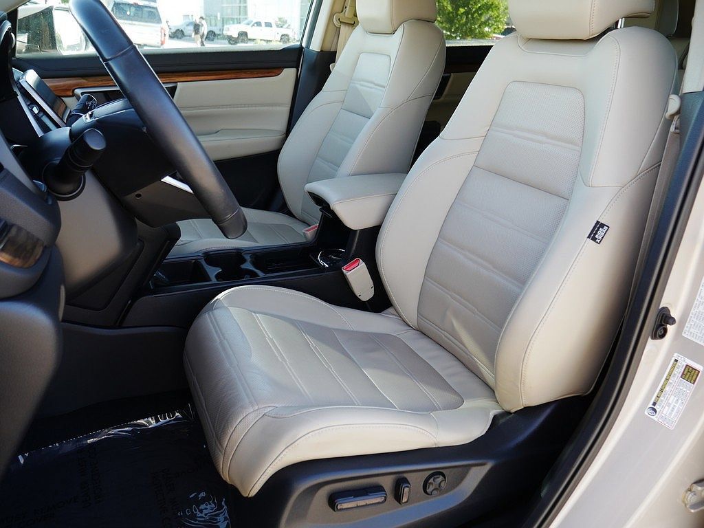Used 2019 Honda CR-V Touring image 14