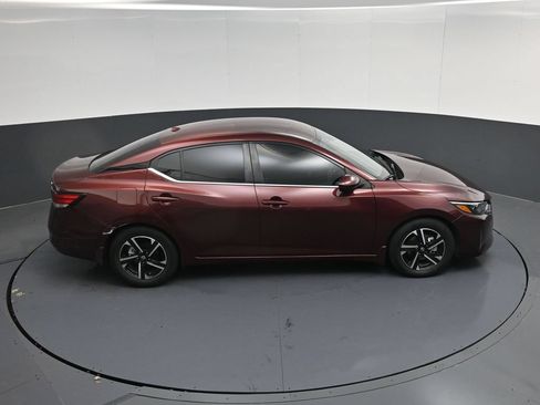 Used 2024 Nissan Sentra SV FWD image 39