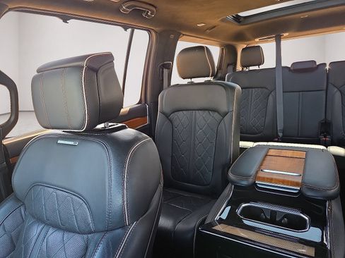 Used 2022 Jeep Grand Wagoneer Series III AWD/4WD image 29