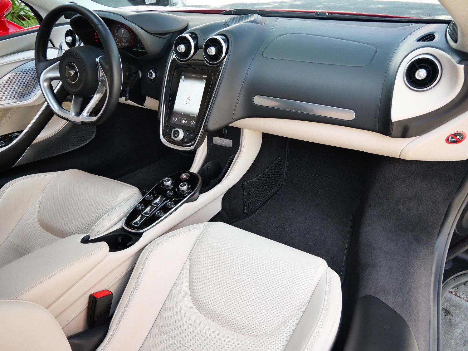 Used 2023 McLaren GT RWD image 10