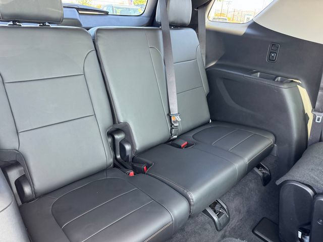 Certified 2020 Chevrolet Traverse Premier w/ Redline Edition FWD image 9