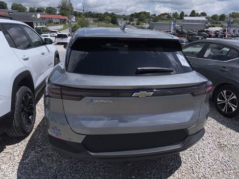 Used 2026 Chevrolet Equinox EV LT FWD image 8