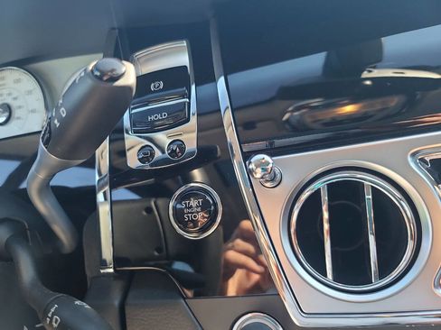 Used 2015 Rolls-Royce Ghost image 21