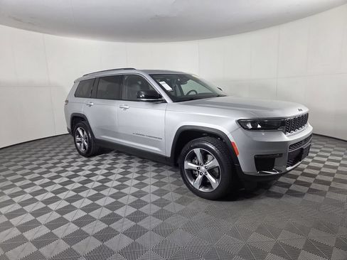 Used 2021 Jeep Grand Cherokee L Limited w/ Trailer Tow Group (B) AWD/4WD image 3