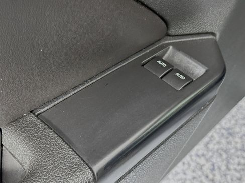 Used 2014 Ford Mustang Coupe image 16