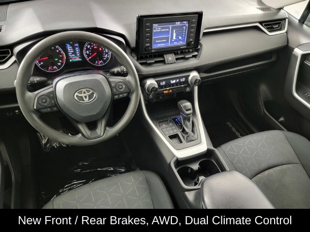 Used 2021 Toyota RAV4 XLE AWD/4WD image 32