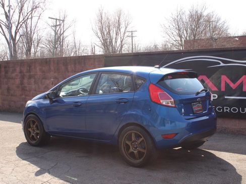 Used 2018 Ford Fiesta SE image 3