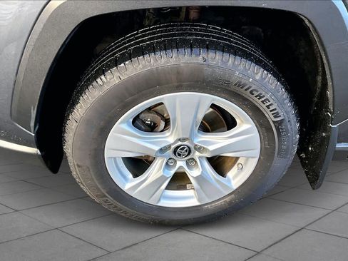 Used 2019 Toyota RAV4 XLE image 10