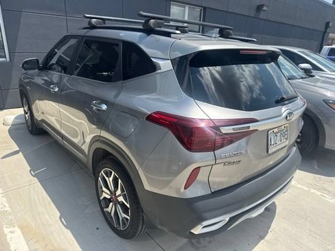 Used 2021 Kia Seltos SX w/ SX Sunroof Package AWD/4WD image 3