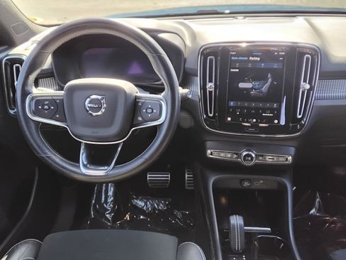 Used 2021 Volvo XC40 P8 Recharge w/ Advanced Package image 21