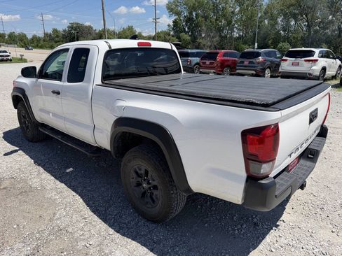 Used 2020 Toyota Tacoma SR RWD image 17
