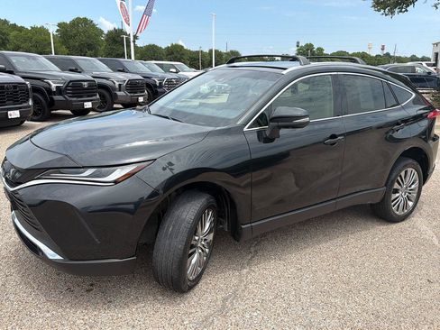 Used 2022 Toyota Venza Limited w/ Advanced Technology Package AWD/4WD image 6