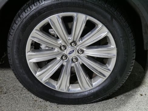 Used 2020 Ford Explorer Limited w/ Class III Trailer Tow Package image 15