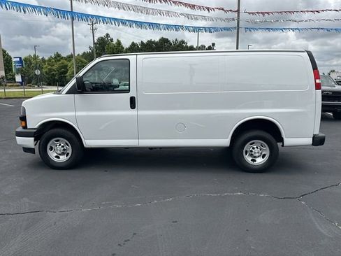 Certified 2023 Chevrolet Express 2500 w/ Driver Convenience Package image 5