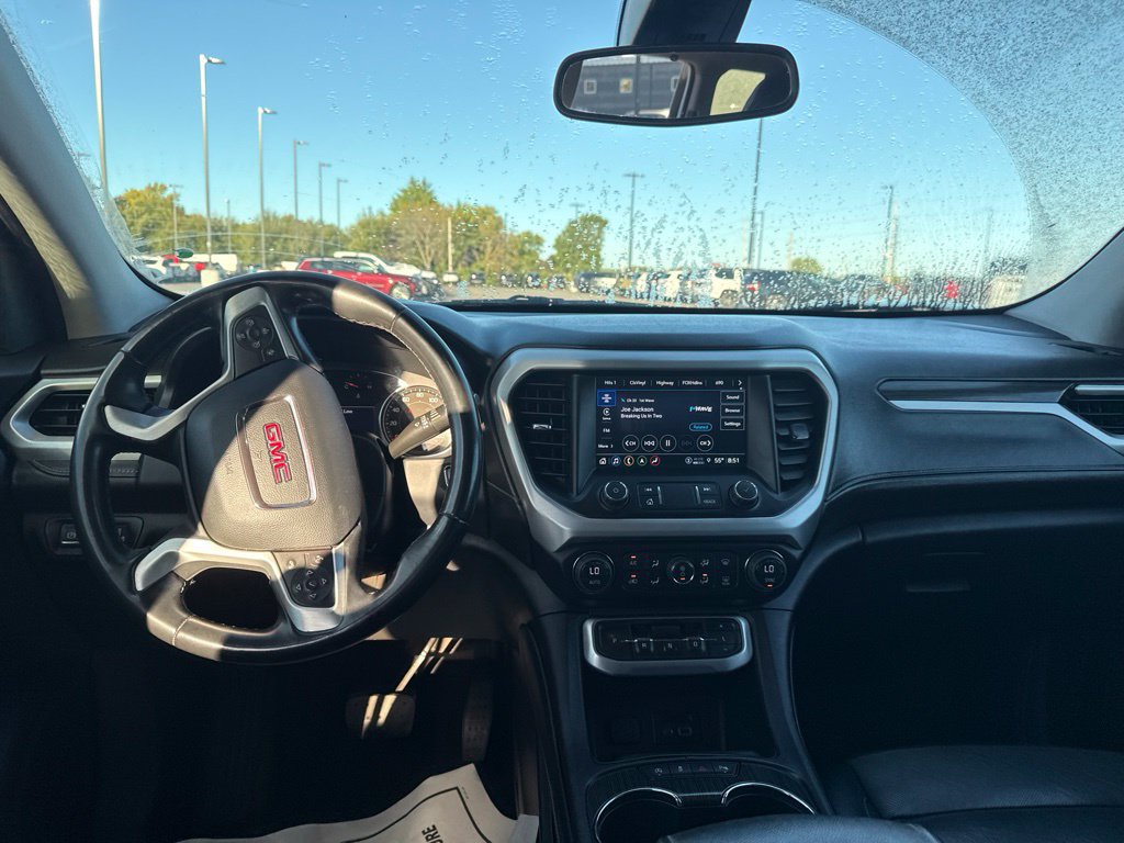 Used 2023 GMC Acadia SLT AWD/4WD image 10