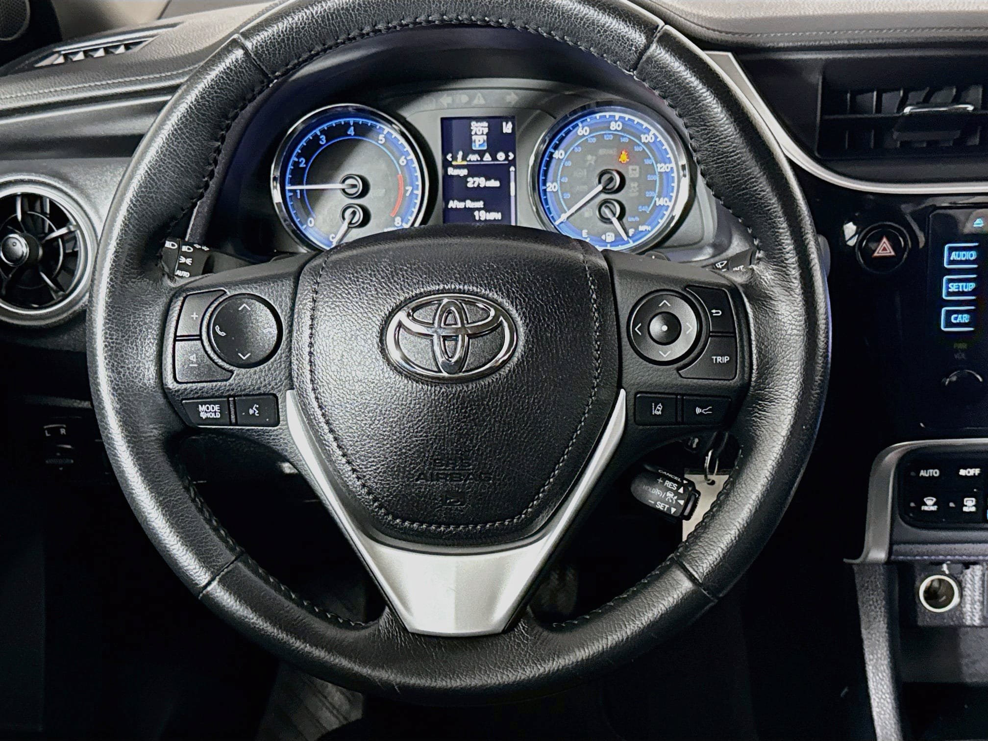 Used 2019 Toyota Corolla SE FWD image 24