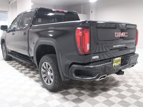 Used 2024 GMC Sierra 1500 AT4 w/ Technology Package AWD/4WD image 9