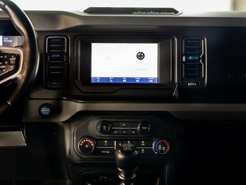 Used 2021 Ford Bronco Black Diamond image 22