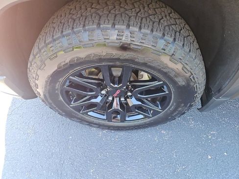 Used 2024 GMC Sierra 1500 Elevation AWD/4WD image 14
