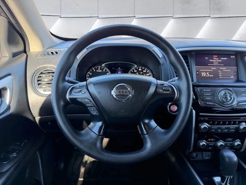 Used 2020 Nissan Pathfinder S image 17