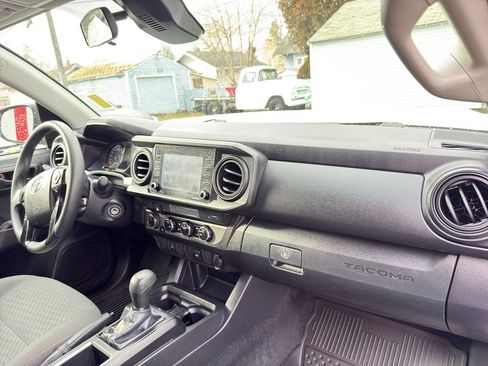 Used 2022 Toyota Tacoma SR w/ SX Package image 15