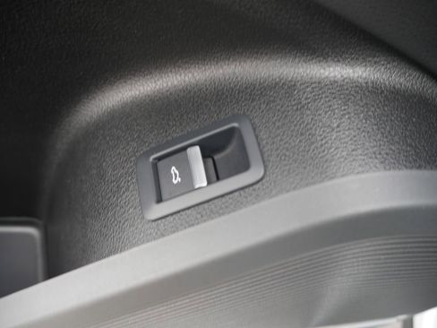 Certified 2022 Audi Q5 2.0T Premium Plus w/ Premium Plus Package image 19