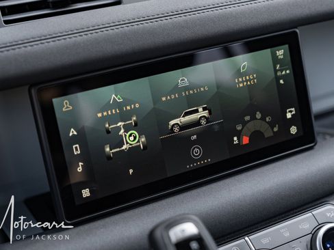 Used 2023 Land Rover Defender 110 S image 27