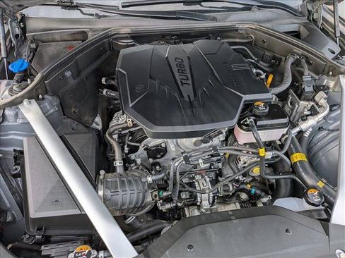Used 2025 Genesis G70 2.5T RWD image 28