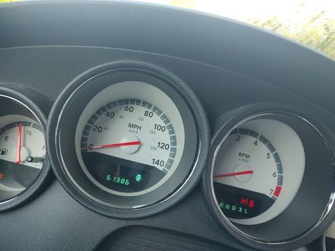 Used 2009 Dodge Charger SE RWD image 9